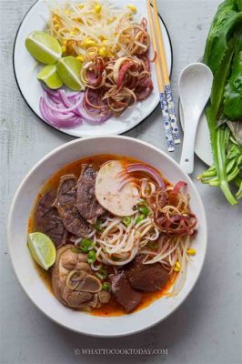  Bún Bò Huế: Een pikant, romig avontuur voor je smaakpapillen!